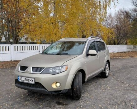 Бежевый Мицубиси Аутлендер, объемом двигателя 2.4 л и пробегом 301 тыс. км за 6199 $, фото 1 на Automoto.ua