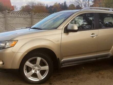 Мицубиси Аутлендер 2009 в Киеве на Automoto.ua Бежевый Мицубиси Аутлендер, объемом двигателя 2.36 л и пробегом 240 тыс. км за 9250 $, фото 1 на Automoto.ua