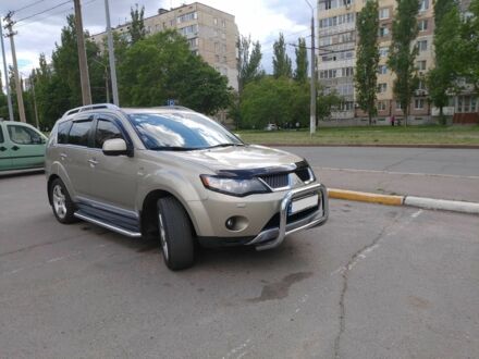 Мицубиси Аутлендер 2009 в Николаеве на Automoto.ua Бежевый Мицубиси Аутлендер, объемом двигателя 3 л и пробегом 127 тыс. км за 12600 $, фото 1 на Automoto.ua
