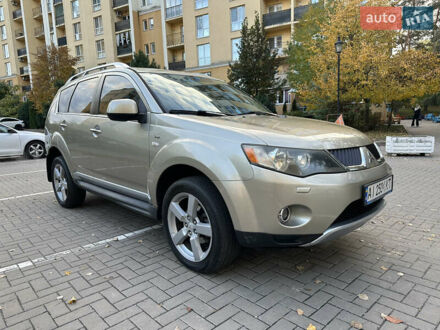 Мицубиси Аутлендер 2009 в Киеве на Automoto.ua Бежевый Мицубиси Аутлендер, объемом двигателя 3 л и пробегом 204 тыс. км за 9900 $, фото 1 на Automoto.ua