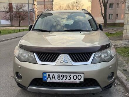 Мицубиси Аутлендер 2009 в Киеве на Automoto.ua Бежевый Мицубиси Аутлендер, объемом двигателя 2.4 л и пробегом 240 тыс. км за 8300 $, фото 1 на Automoto.ua