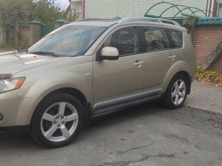 Мицубиси Аутлендер 2010 в Киеве на Automoto.ua Бежевый Мицубиси Аутлендер, объемом двигателя 2.36 л и пробегом 190 тыс. км за 9700 $, фото 1 на Automoto.ua