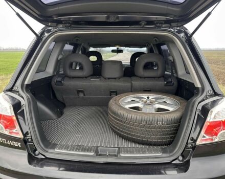 Чорний Міцубісі Аутлендер, об'ємом двигуна 2 л та пробігом 230 тис. км за 6300 $, фото 6 на Automoto.ua