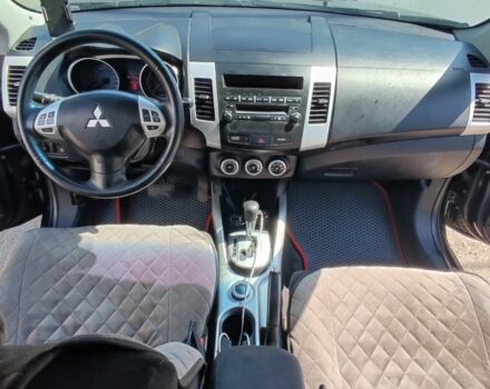 Чорний Міцубісі Аутлендер, об'ємом двигуна 2.4 л та пробігом 180 тис. км за 9000 $, фото 8 на Automoto.ua