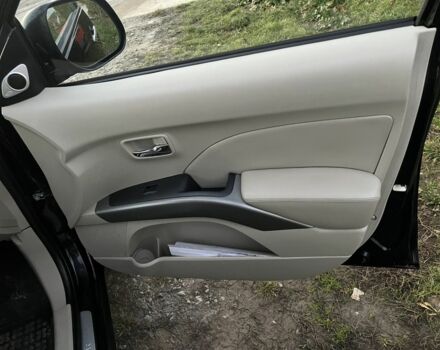 Черный Мицубиси Аутлендер, объемом двигателя 2.2 л и пробегом 238 тыс. км за 9700 $, фото 19 на Automoto.ua