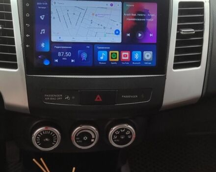 Чорний Міцубісі Аутлендер, об'ємом двигуна 2.4 л та пробігом 180 тис. км за 9000 $, фото 7 на Automoto.ua