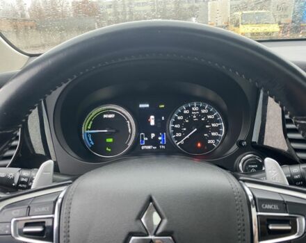 Черный Мицубиси Аутлендер, объемом двигателя 2 л и пробегом 76 тыс. км за 20800 $, фото 9 на Automoto.ua