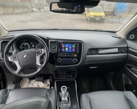 Черный Мицубиси Аутлендер, объемом двигателя 2 л и пробегом 76 тыс. км за 20800 $, фото 7 на Automoto.ua