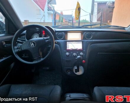 Чорний Міцубісі Аутлендер, об'ємом двигуна 2 л та пробігом 143 тис. км за 8500 $, фото 8 на Automoto.ua