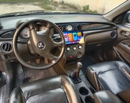 Чорний Міцубісі Аутлендер, об'ємом двигуна 0 л та пробігом 260 тис. км за 3750 $, фото 5 на Automoto.ua