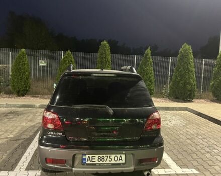 Чорний Міцубісі Аутлендер, об'ємом двигуна 2 л та пробігом 250 тис. км за 3700 $, фото 5 на Automoto.ua