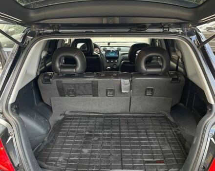 Черный Мицубиси Аутлендер, объемом двигателя 2.38 л и пробегом 270 тыс. км за 5900 $, фото 4 на Automoto.ua