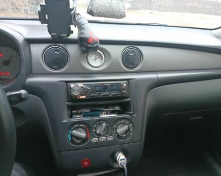 Черный Мицубиси Аутлендер, объемом двигателя 2 л и пробегом 495 тыс. км за 4400 $, фото 8 на Automoto.ua