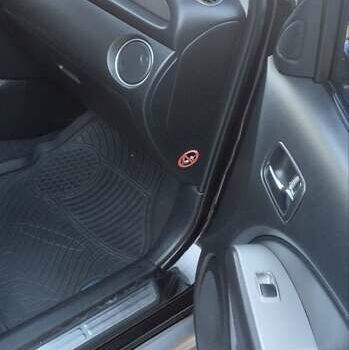 Міцубісі Аутлендер 2005 у Чернігові на Automoto.ua Чорний Міцубісі Аутлендер, об'ємом двигуна 2.38 л та пробігом 224 тис. км за 6000 $, фото 5 на Automoto.ua