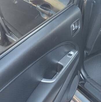 Міцубісі Аутлендер 2005 у Чернігові на Automoto.ua Чорний Міцубісі Аутлендер, об'ємом двигуна 2.38 л та пробігом 224 тис. км за 6000 $, фото 14 на Automoto.ua