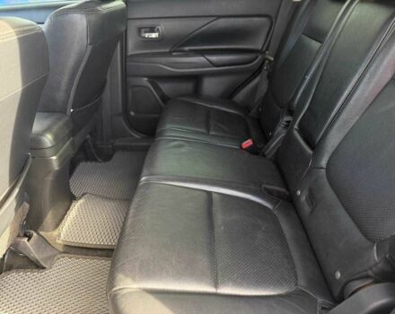 Чорний Міцубісі Аутлендер, об'ємом двигуна 2.4 л та пробігом 147 тис. км за 13299 $, фото 8 на Automoto.ua