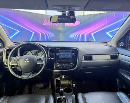 Чорний Міцубісі Аутлендер, об'ємом двигуна 2.4 л та пробігом 147 тис. км за 13299 $, фото 9 на Automoto.ua