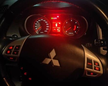 Чорний Міцубісі Аутлендер, об'ємом двигуна 2 л та пробігом 283 тис. км за 9000 $, фото 8 на Automoto.ua