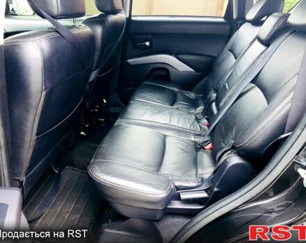 Черный Мицубиси Аутлендер, объемом двигателя 3 л и пробегом 230 тыс. км за 8999 $, фото 9 на Automoto.ua