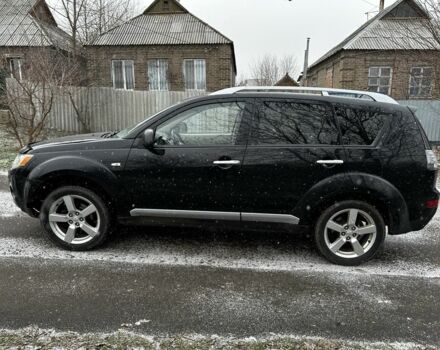 Чорний Міцубісі Аутлендер, об'ємом двигуна 0 л та пробігом 381 тис. км за 4200 $, фото 3 на Automoto.ua