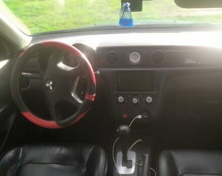 Міцубісі Аутлендер 2007 у Львові на Automoto.ua Чорний Міцубісі Аутлендер, об'ємом двигуна 2.4 л та пробігом 295 тис. км за 6800 $, фото 1 на Automoto.ua