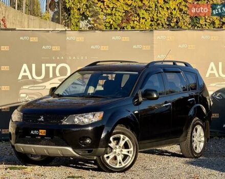 Черный Мицубиси Аутлендер, объемом двигателя 3 л и пробегом 198 тыс. км за 9500 $, фото 3 на Automoto.ua