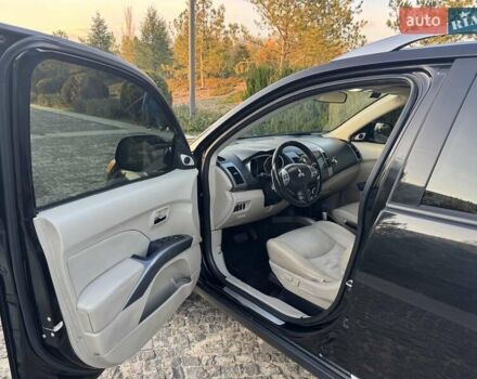 Черный Мицубиси Аутлендер, объемом двигателя 3 л и пробегом 205 тыс. км за 11300 $, фото 9 на Automoto.ua