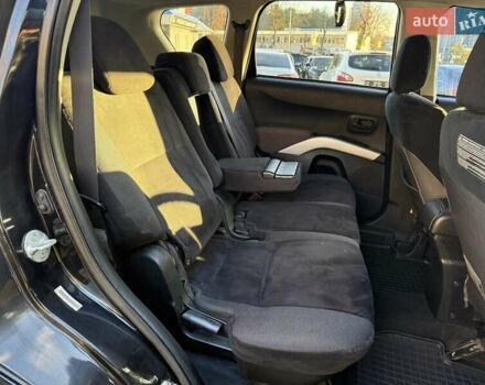 Черный Мицубиси Аутлендер, объемом двигателя 3 л и пробегом 198 тыс. км за 9500 $, фото 10 на Automoto.ua