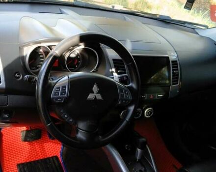 Міцубісі Аутлендер 2007 у Белой Церкве на Automoto.ua Чорний Міцубісі Аутлендер, об'ємом двигуна 3 л та пробігом 230 тис. км за 8800 $, фото 13 на Automoto.ua