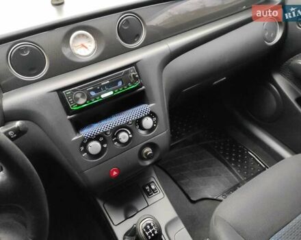 Черный Мицубиси Аутлендер, объемом двигателя 2 л и пробегом 180 тыс. км за 6000 $, фото 19 на Automoto.ua