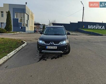 Черный Мицубиси Аутлендер, объемом двигателя 3 л и пробегом 155 тыс. км за 9800 $, фото 8 на Automoto.ua