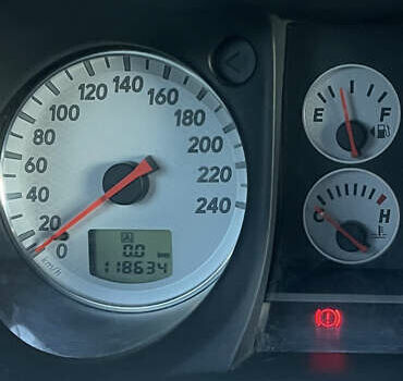 Черный Мицубиси Аутлендер, объемом двигателя 2.38 л и пробегом 118 тыс. км за 6850 $, фото 4 на Automoto.ua