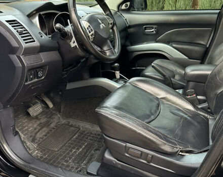 Чорний Міцубісі Аутлендер, об'ємом двигуна 3 л та пробігом 238 тис. км за 11200 $, фото 12 на Automoto.ua