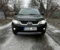 Чорний Міцубісі Аутлендер, об'ємом двигуна 0 л та пробігом 381 тис. км за 4200 $, фото 1 на Automoto.ua