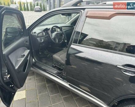 Черный Мицубиси Аутлендер, объемом двигателя 2 л и пробегом 295 тыс. км за 5300 $, фото 7 на Automoto.ua