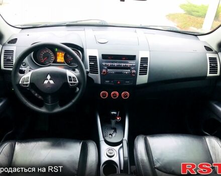 Черный Мицубиси Аутлендер, объемом двигателя 3 л и пробегом 230 тыс. км за 8999 $, фото 8 на Automoto.ua