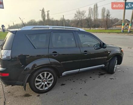 Черный Мицубиси Аутлендер, объемом двигателя 3 л и пробегом 155 тыс. км за 9800 $, фото 3 на Automoto.ua