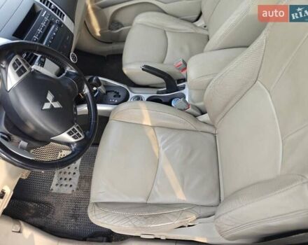 Черный Мицубиси Аутлендер, объемом двигателя 3 л и пробегом 155 тыс. км за 9800 $, фото 13 на Automoto.ua