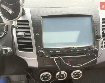 Міцубісі Аутлендер 2007 у Измаиле на Automoto.ua Чорний Міцубісі Аутлендер, об'ємом двигуна 2.36 л та пробігом 240 тис. км за 8500 $, фото 19 на Automoto.ua