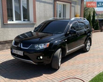 Черный Мицубиси Аутлендер, объемом двигателя 3 л и пробегом 200 тыс. км за 7999 $, фото 2 на Automoto.ua