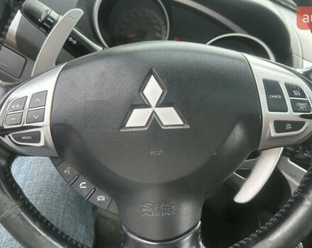 Міцубісі Аутлендер 2007 у Измаиле на Automoto.ua Чорний Міцубісі Аутлендер, об'ємом двигуна 2.36 л та пробігом 240 тис. км за 8500 $, фото 22 на Automoto.ua