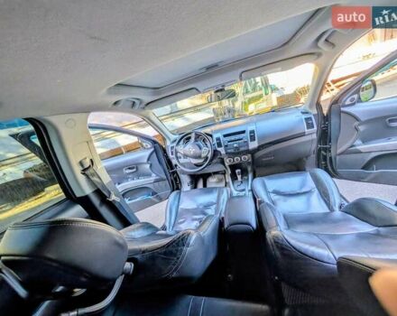 Мицубиси Аутлендер 2007 в Киеве на Automoto.ua Черный Мицубиси Аутлендер, объемом двигателя 3 л и пробегом 260 тыс. км за 7900 $, фото 2 на Automoto.ua