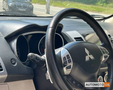 Чорний Міцубісі Аутлендер, об'ємом двигуна 3 л та пробігом 228 тис. км за 10200 $, фото 8 на Automoto.ua