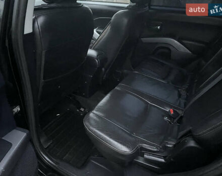 Чорний Міцубісі Аутлендер, об'ємом двигуна 3 л та пробігом 265 тис. км за 9200 $, фото 12 на Automoto.ua