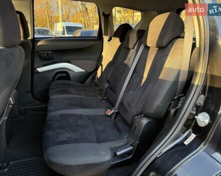 Черный Мицубиси Аутлендер, объемом двигателя 3 л и пробегом 198 тыс. км за 9500 $, фото 9 на Automoto.ua