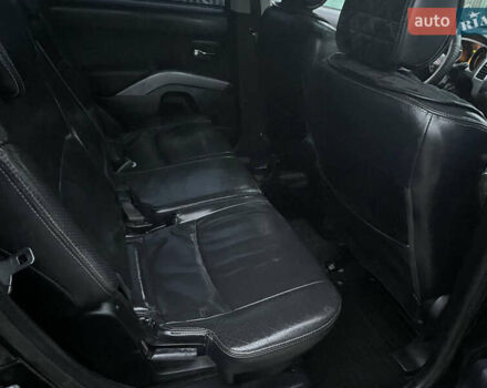 Чорний Міцубісі Аутлендер, об'ємом двигуна 3 л та пробігом 265 тис. км за 9200 $, фото 13 на Automoto.ua