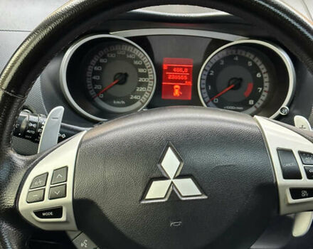 Чорний Міцубісі Аутлендер, об'ємом двигуна 3 л та пробігом 238 тис. км за 11200 $, фото 18 на Automoto.ua