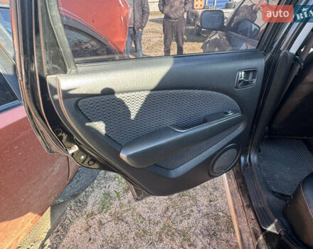 Черный Мицубиси Аутлендер, объемом двигателя 2 л и пробегом 258 тыс. км за 2200 $, фото 19 на Automoto.ua