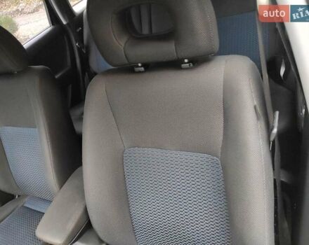 Черный Мицубиси Аутлендер, объемом двигателя 2 л и пробегом 180 тыс. км за 6000 $, фото 14 на Automoto.ua