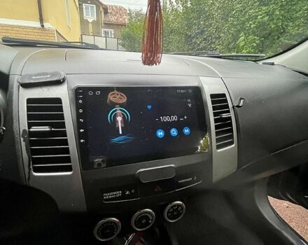 Чорний Міцубісі Аутлендер, об'ємом двигуна 2 л та пробігом 263 тис. км за 8500 $, фото 4 на Automoto.ua